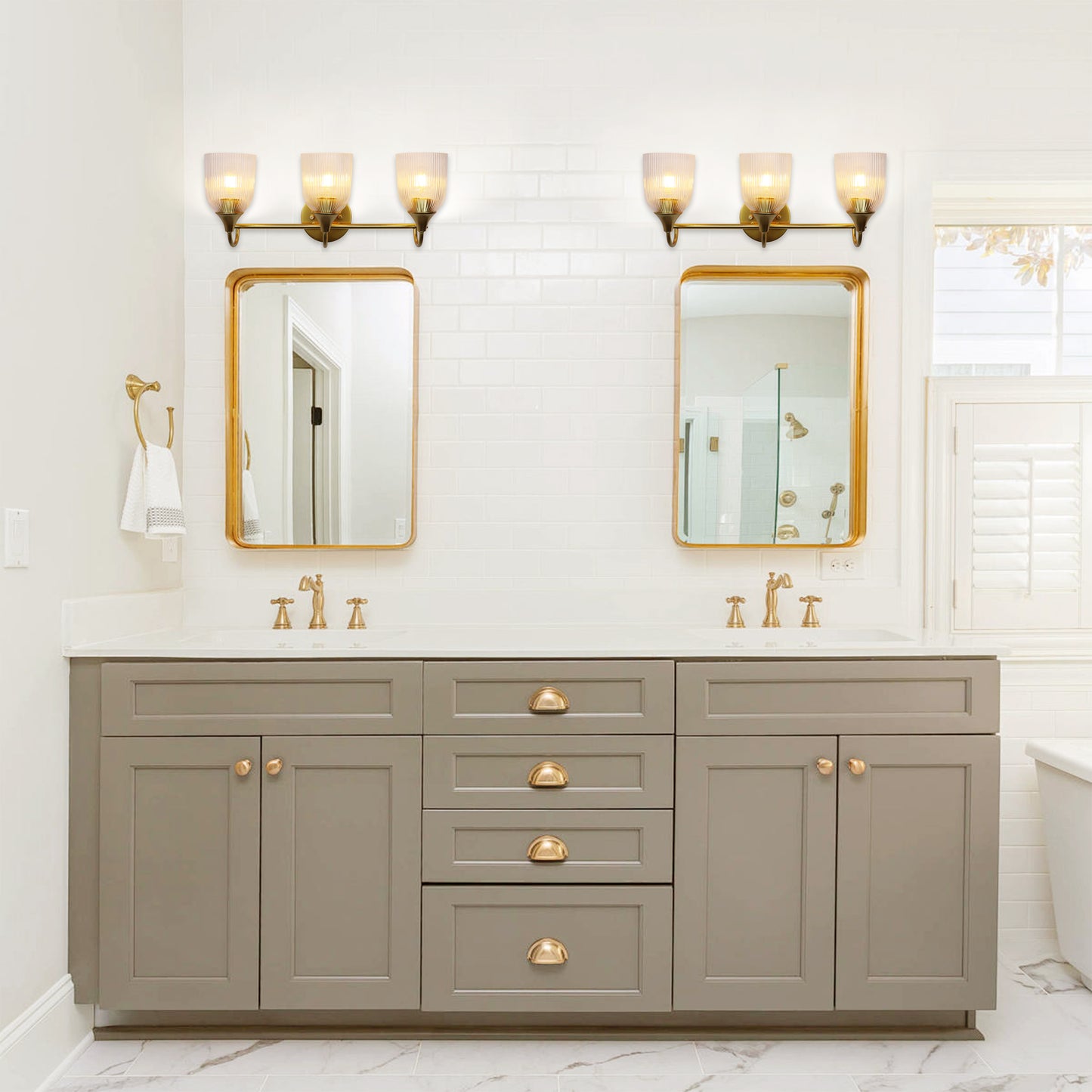 Bathroom Vanity Light Fixture, 3 Light Modern Gold Vanity Lighting fixtures, Bathroom Lighting Fixtures Over Mirror, Bathroom Wall Lamp with Clear Glass for Bathroom, Hallway, Bedroom with E26 Socket