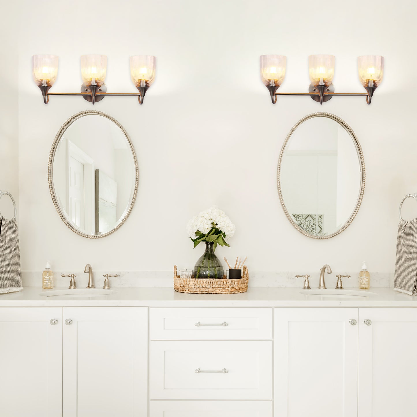 Bathroom Vanity Light Fixture, 3 Light Modern Gold Vanity Lighting fixtures, Bathroom Lighting Fixtures Over Mirror, Bathroom Wall Lamp with Clear Glass for Bathroom, Hallway, Bedroom with E26 Socket