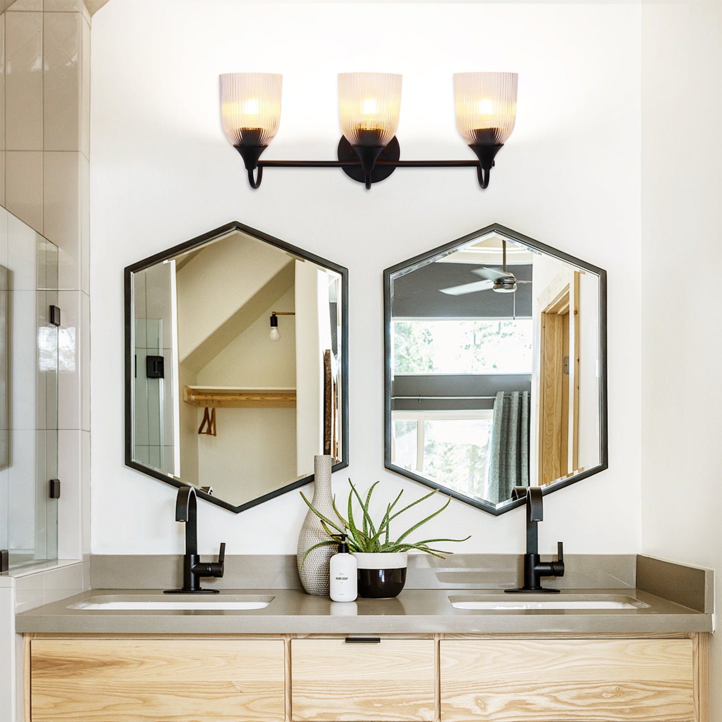 Bathroom Vanity Light Fixture, 3 Light Modern Gold Vanity Lighting fixtures, Bathroom Lighting Fixtures Over Mirror, Bathroom Wall Lamp with Clear Glass for Bathroom, Hallway, Bedroom with E26 Socket